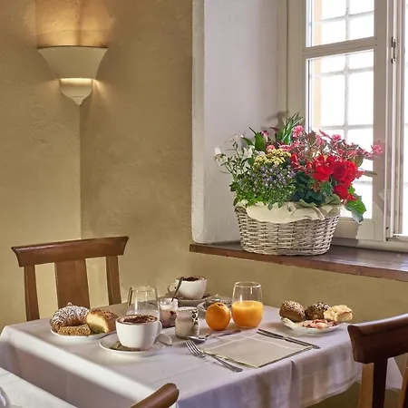 Hotel Foresteria Del Gavi 3*